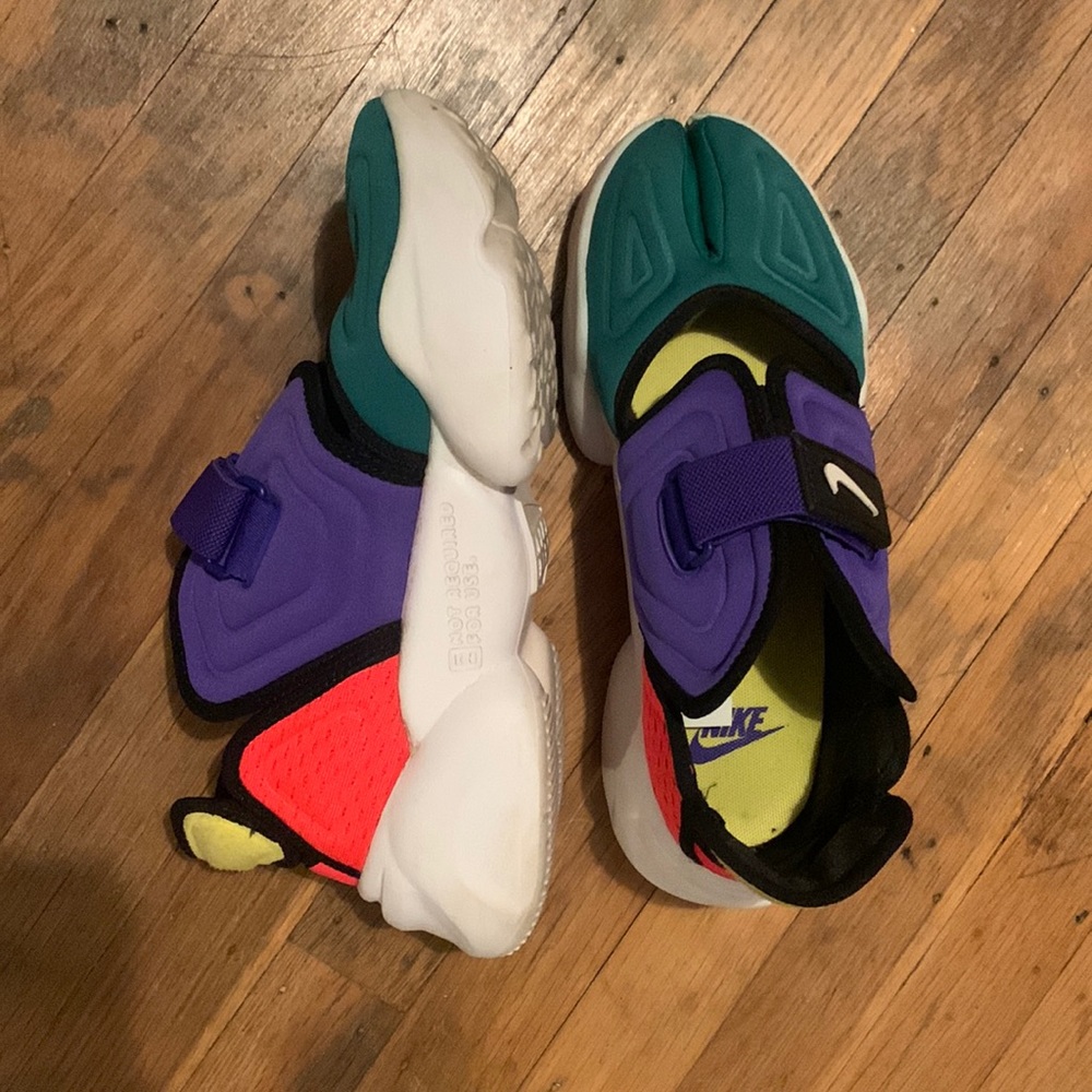 Nike Aqua Rift size 8